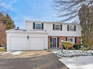 327 Misty Ln, Akron, OH 44321