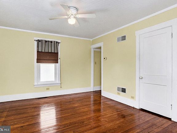 3rd image of 1531 3rd St