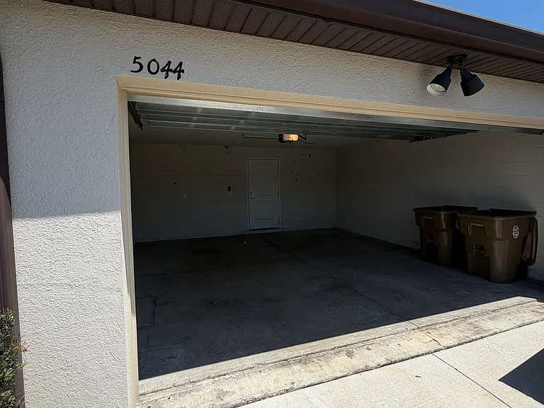 5044 Caspian St — Photo 20