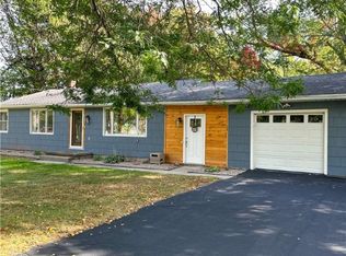 584 Holt Rd, Webster, NY 14580