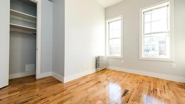 Rented by Nooklyn NYC LLC | media 52