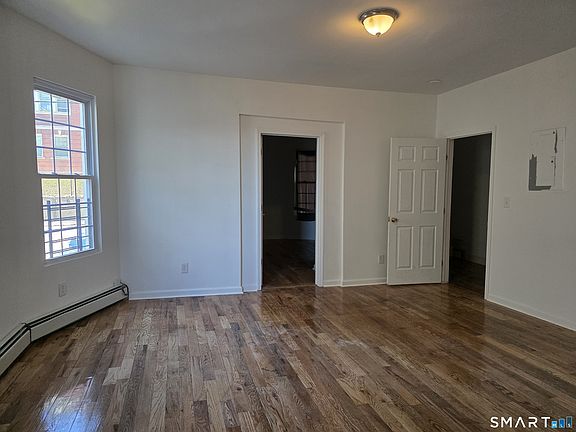 5th image of 120 Easton Ave #1