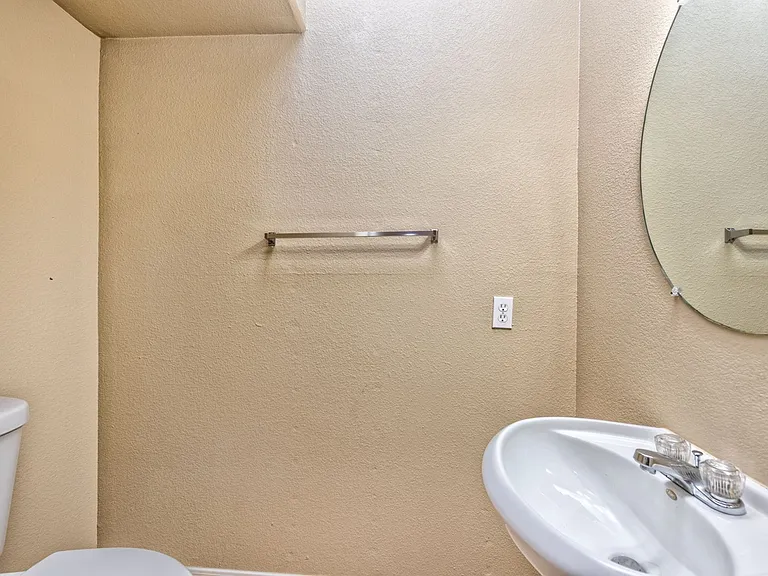 9926 Star Lake Ave — Photo 7
