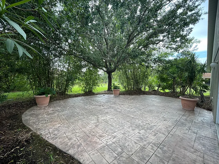 13826 Mirror Lake Dr — Photo 17