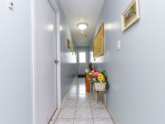 4th image of 181 Misty Meadow Dr
