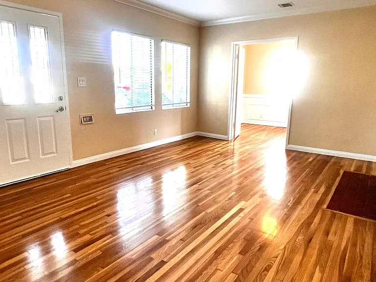 4139 Keever Ave — Photo 1
