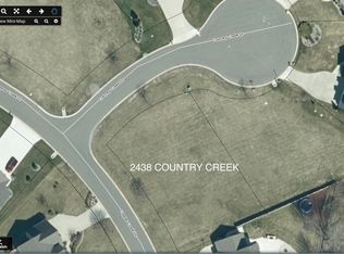 2438 Country Creek Dr, Bay City, MI