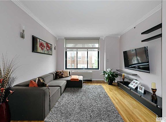 3rd image of 11624 Grosvenor Ln APT 2A