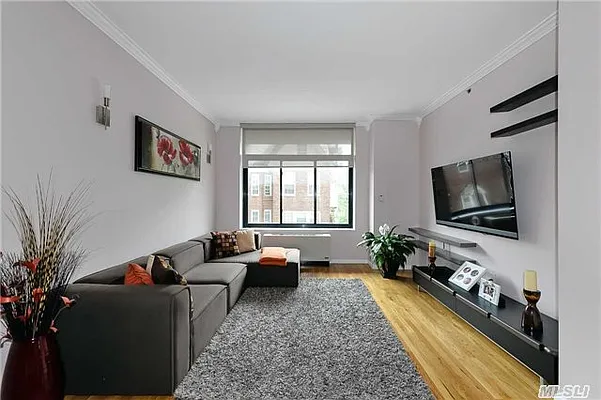 Sold by Prime Realty | media 22