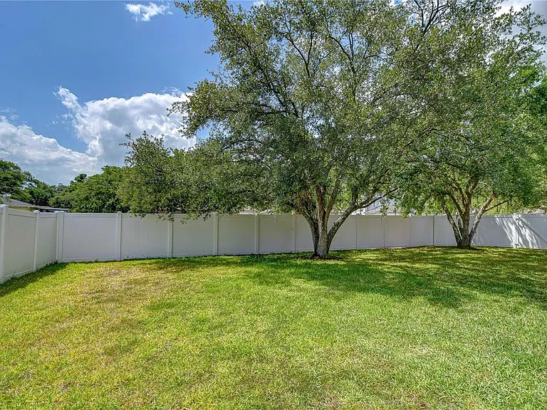 18303 Elmhurst Ln — Photo 39