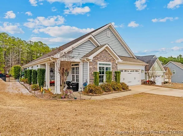 15 Glenwood Ct, Spring Lake, NC 28390