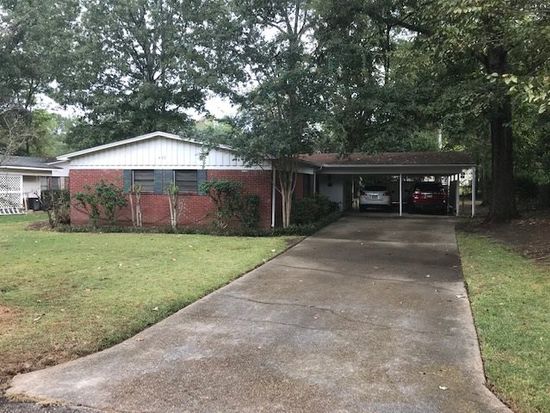 Property at 622 Bellevue St, Clinton, MS 39056