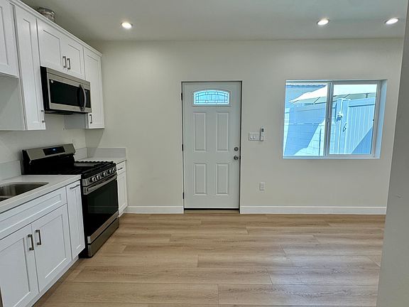 2nd image of 8481 Canterbury Ave