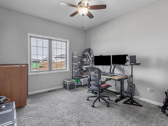 4th image of 218 Saint Andrews Loop