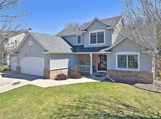 925 Newhall Dr, Faribault, MN 55021