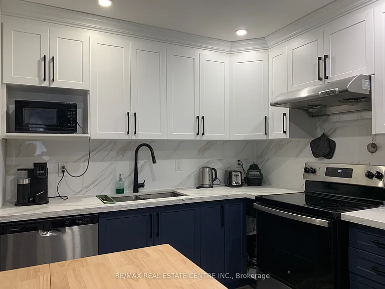34 Caledonia Rd — Photo 4