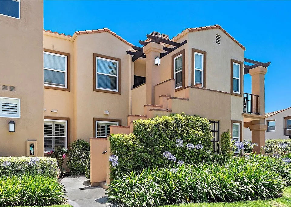 100 Verdin Ln