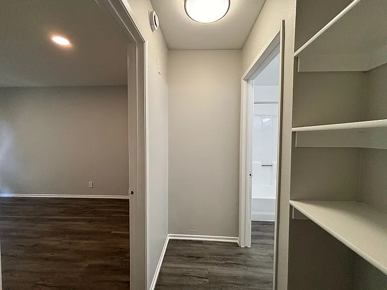 700 S. Berendo Ave — Photo 65
