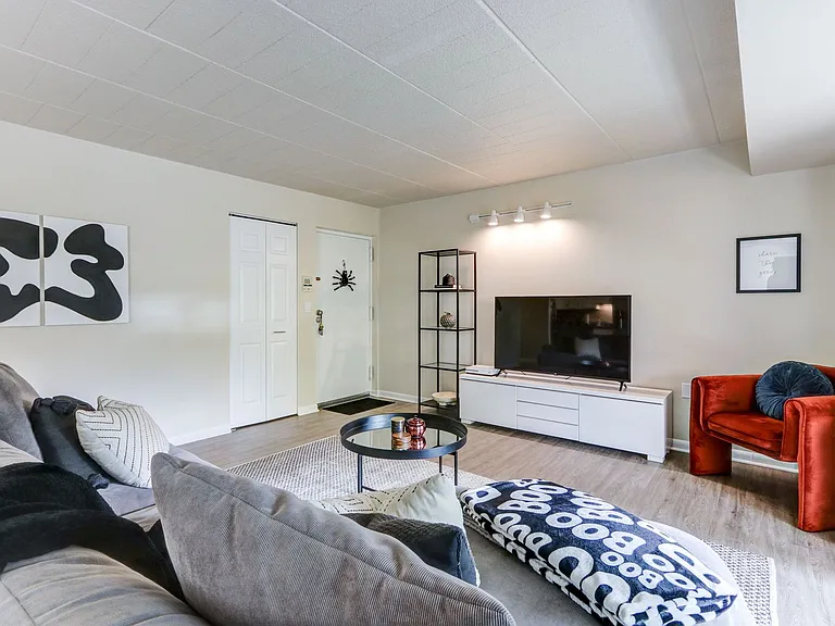 The Atwood Apartments — Photo 62