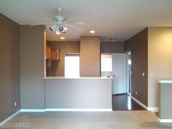 4th image of 649 Braeside Dr SE