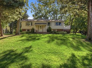 1 High Hill, East Setauket, NY 11733
