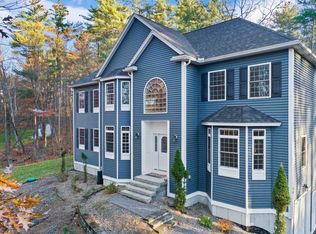 18 Long Meadow Rd, Windham, NH 03087