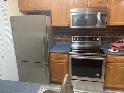25 Greentree Ln APT 37, Weymouth, MA, 02190