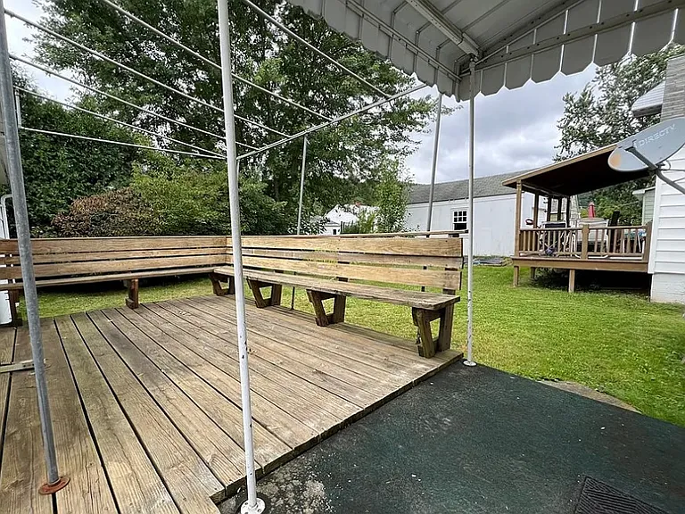 76 Harding Ave — Photo 8