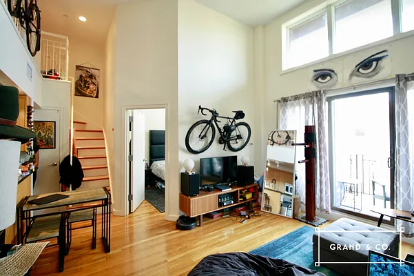 Rented by Grand & Co. | media 1