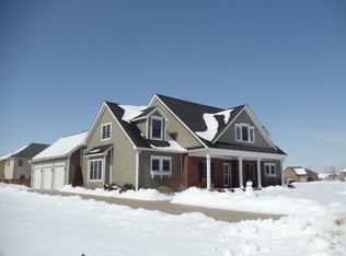 1825 Jc Kellog St, Sycamore, IL 60178