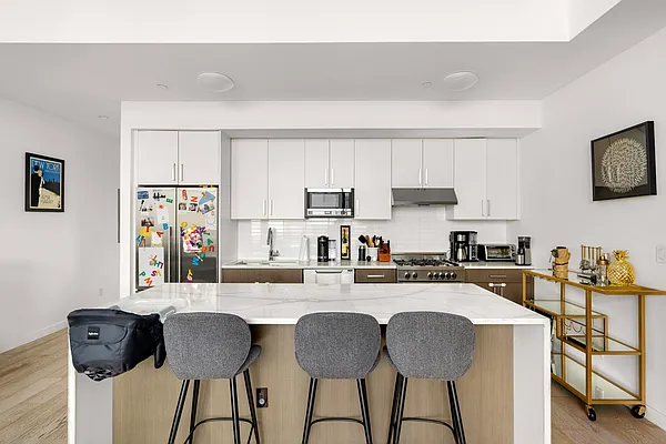 Rented by Tesla Realty Group LLC | media 15