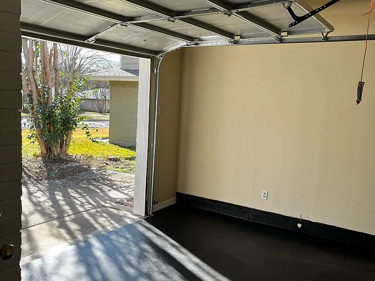 502 Worcester Way — Photo 17