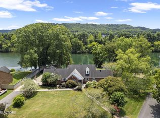 407 Eagle Bend Ln, Clinton, TN 37716