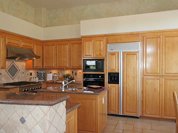 Gourmet Kitchen
