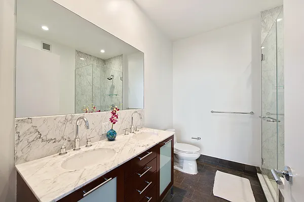 Sold by Nest Seekers International | media 26