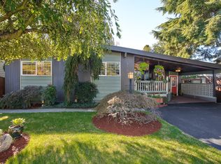 9221 10th Ave SW, Seattle, WA 98106