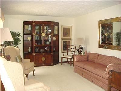 4th image of 1997 Harrowgate Hill Ln