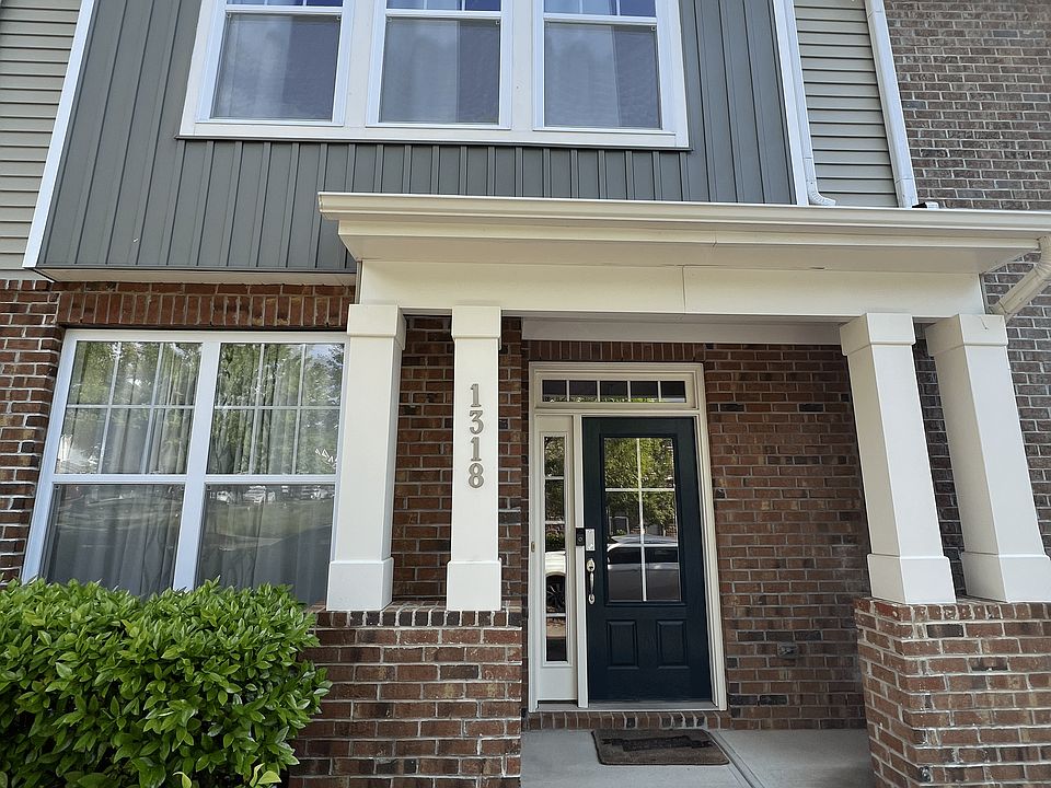 home_exterior_frontdoor_1