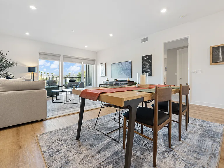 4303 Rivington — Photo 20