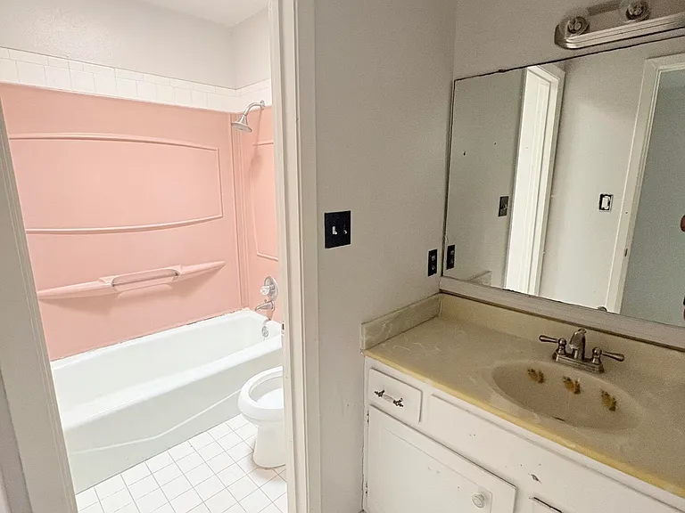 1587 Catham Cir — Photo 13