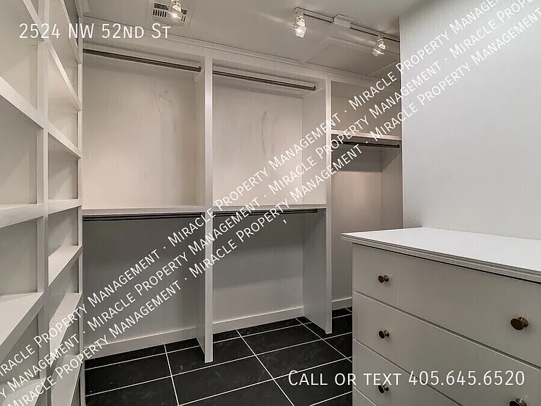 2524 NW 52nd St — Photo 33