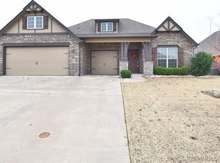 15516 E 87th St, Owasso, OK 74055