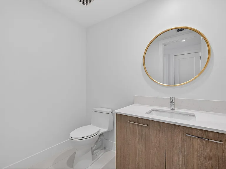 153 N Seabreeze Blvd #901 — Photo 38