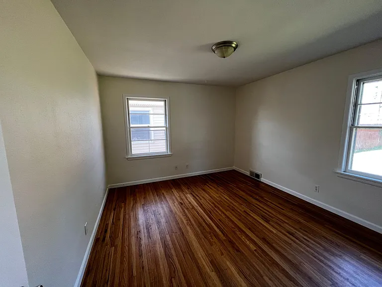 5511 N Whitehouse St — Photo 16