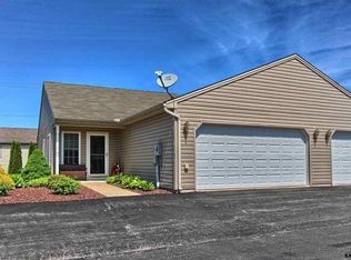 3265 Harmonyrose Ct, Dover, PA 17315