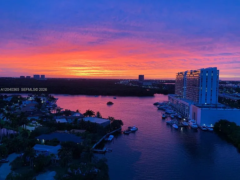 16500 Collins Ave #1856 — Photo 5