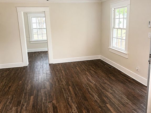 3rd image of 207 Garfield Ave
