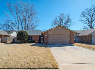 608 Black Hawk Dr, Norman, OK 73072