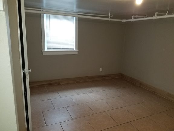 3rd image of 1047 S 32nd St #5