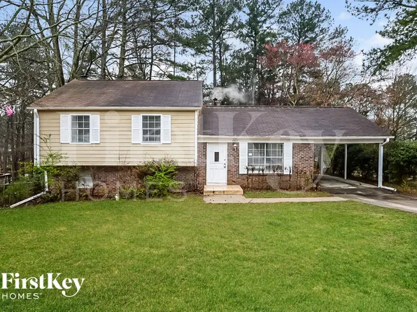 3327 Creekwood Dr, Rex, GA 30273